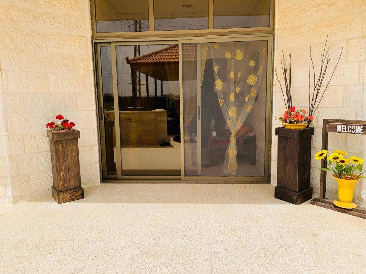Laura'S Modern Villa Madaba Esterno foto